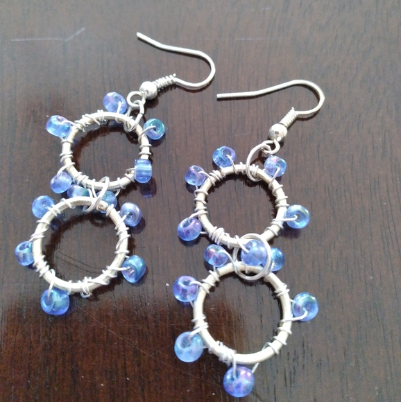 Chain and earrings - Picture 4 of 5